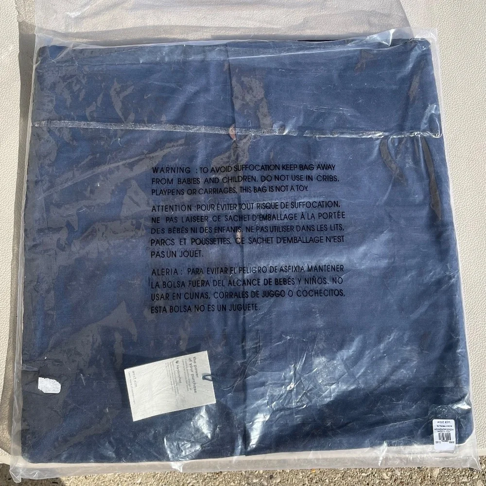 NWT - Pair (2) Woven NAVY MIDNIGHT Diamond Pillow Covers West Elm 20 x 20